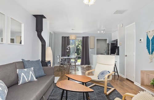 Carrboro House | Private UNC Townhome w/Parking, 2 Bedrooms, Sleeps 6, w/Beautiful Garden!