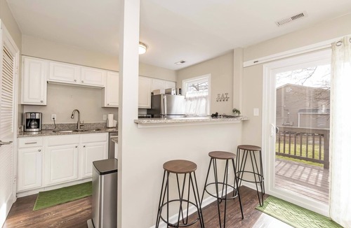Apex House | Private, Updated Townhouse in DT Apex