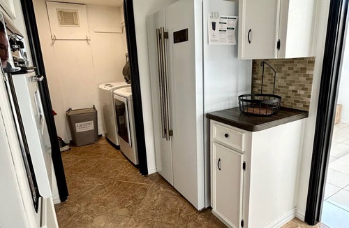Stafford House | Private Upscale Modern Home in Meadows Place