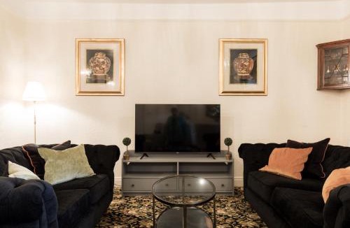 Sidmouth Villa | Private Use-Mount Pleasant Hotel 17 BR (sleeps32)