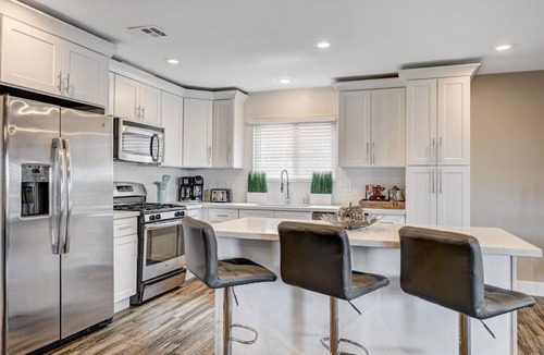 Rancho Oakey House | Private Vegas Pool Oasis | Putting Green, Game Room, 2 Miles to Strip | Sleeps 8