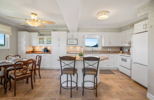 Virgil House | Private Vineyard Home w/2 Bedrooms - Mins to Old Town NOTL & Falls