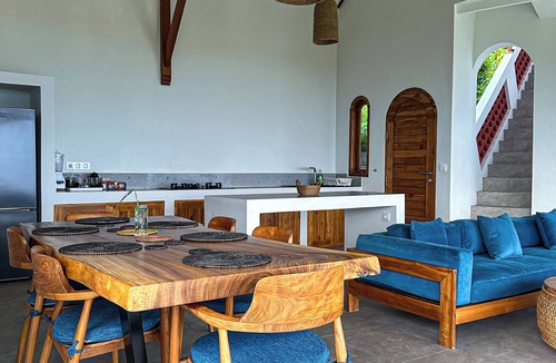 Penida Island House | Private Villa 2BR - Ocean & Volcano Views