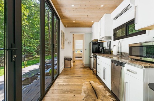Bryson City Apartment | Private Villa - 5 Star “Beginning” @ Basecamp