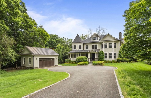 Jefferson Manor Villa | Private Villa By The Potomac River