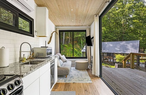 Bryson City Apartment | Private Villa - “Elevation” 5 Star @ Basecamp