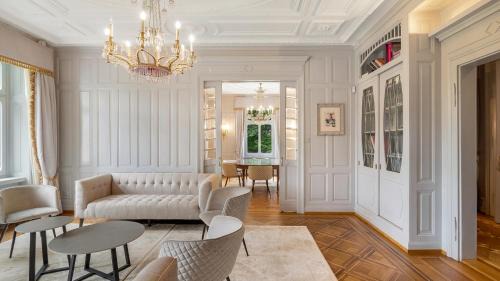 District 2 Villa | Private Villa in Central Zurich