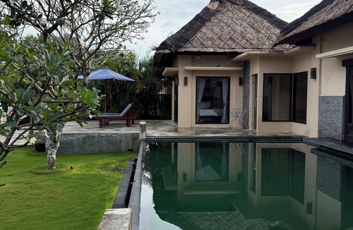 Sekotong Barat Villa | Private villa on a beautiful sandy beach with its own pool