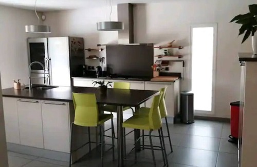 Pia Villa | Private villa pool air conditioning 10 minutes from the beach