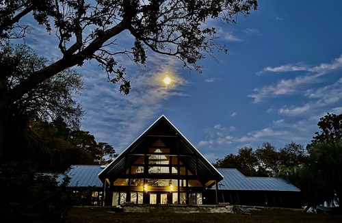 Elberta Villa | Private Villa + Private Beach + Boat + Infinity Pool + Kayaks