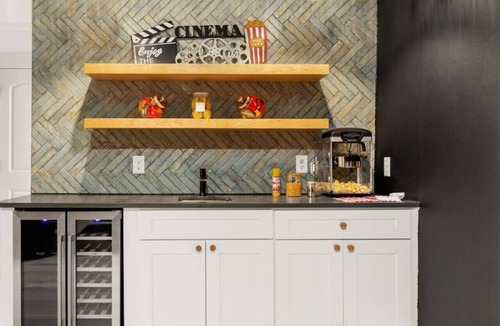 Midtown Villa | Private Villa · Theater · Game Room · BBQ · Relax