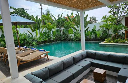 Melaya Villa | Private Villa with 60 m2 Infinity Pool 70m from Beach West Bali