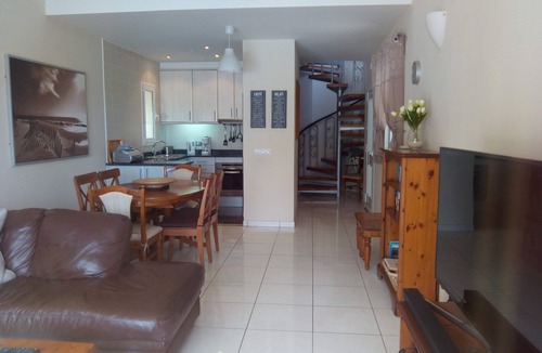 L'Escala Villa | PRIVATE Villa with Garden/Pool/Wi-Fi/AIRCON - Villa Muntanya