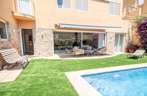 Calella de Palafrugell Villa | Private villa with pool in Calella, 7min-walk to beach