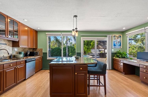 Fort Lauderdale House | Private Water Gem: Pool | Dock | Tiki Hut