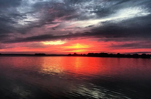 Carrying Place Cottage | Private Waterfront Cottage in Prince Edward County