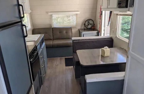 Novar Cabin | Private waterfront bunkie cabin + RV trailer