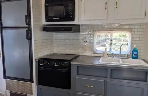 Novar Cabin | Private waterfront bunkie cabin + RV trailer
