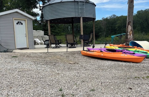 Columbia Cabin | Private Waterfront Cabins