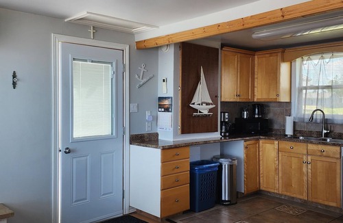 Cap-Pele Cottage | Private waterfront cottage with beautiful ocean views