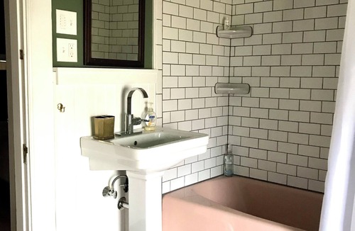 Brighton Cabin | Private waterfront, Island Pond 5 bedroom