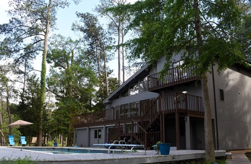 Ware House | Private Waterfront Retreat