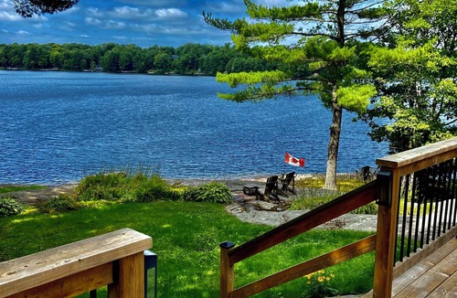 Broadbent Cottage | Private West-Facing Lakeside Retreat - Stunning Shoreline & Sunsets