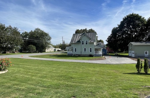 Vernon House | Private Whole House