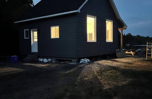 Arnstein Cottage | Private Winter Lakefront Cottage - Relax & Unwind