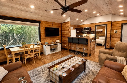Navasota Cabin | Private Wooded Cabin w/Hot Tub, Fire Pit. 5 minutes from Texas A&M