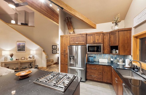 Three Peaks House | Private Wooded Setting with Open-Concept Layout and Updated Kitchen