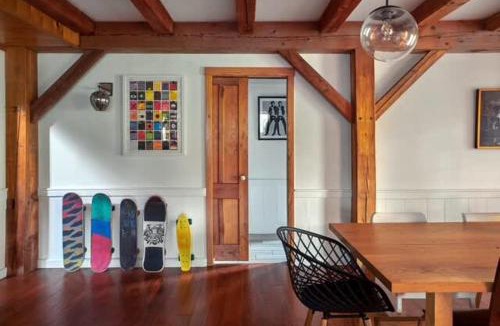 Town of Conesville House | Private Woodland Retreat with Cedar Hot Tub & Mt View