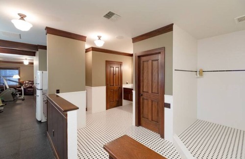 Brownstown Condo | Private Workout Gym and Studio Apartment Historic