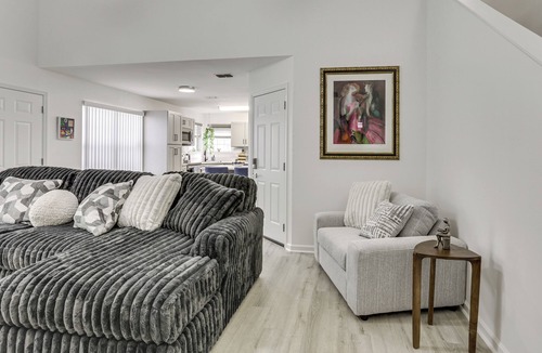Tallahassee Apartment | Private Yard + Deck: Tallahassee Towhome!
