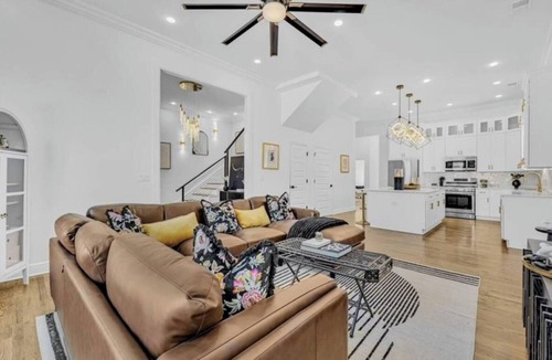 College Park House | Private Yard Fire Pit Grill 2 Ensuite