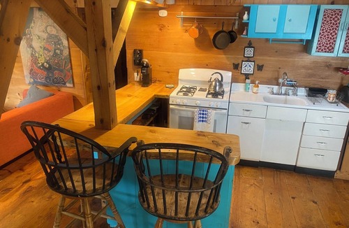 Center Conway Apartment | Private yurt complex near town