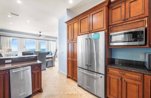 Delos House | PrivateBeach*On the Beach*Elevator*Luxury