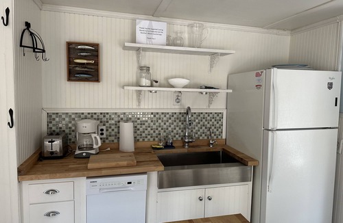 Westerly Cottage | Privately Located Beach Cottage Getaway