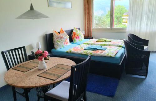 Ruetli Apartment | Privates Bergblick-Studio mit Wellness bei Swiss Holiday Park