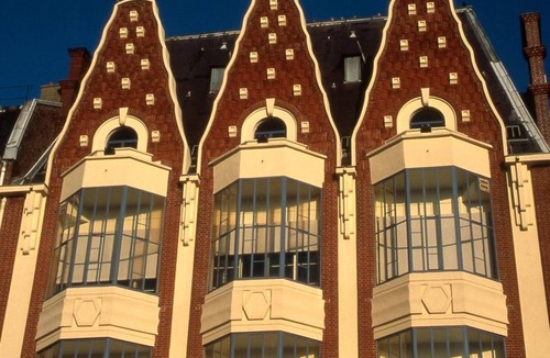 Saint-Quentin Apartment | Privathof Barbecue Stadtzentrum Voltaire by Interhome