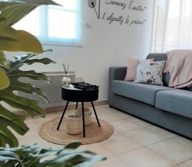 Tille Apartment | Proche aéroport à pied, Le Rêve Rose.