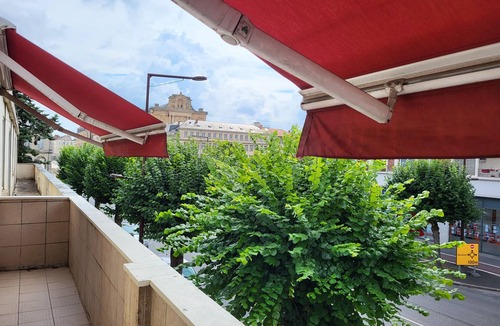 Chalons-en-Champagne Apartment | Proche Centre Ville, Appartement Pour 6 Voyageurs Comprenant 3 Suites