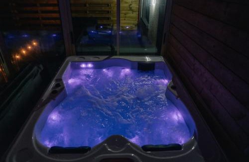 Guipry-Messac Villa | Proche de Rennes, La luxueuse Suite Joséphine, jacuzzi privatif et bien être
