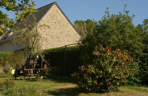 Saint-Laurent-de-Terregatte House | Proche Mont St-Michel, deux maisons authentiques au cœur de la nature, domaine de l'Angevinière