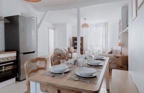 Beuzeville Apartment | Proche Honfleur Chaleureux Duplex Centre Ville 2
