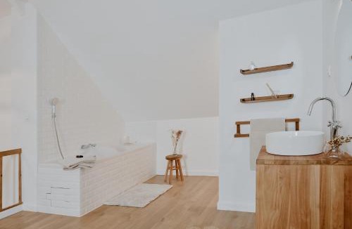 Beuzeville Apartment | Proche Honfleur Chaleureux Duplex Centre Ville 1