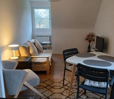 Milizac Apartment | Proche parc 3 curés