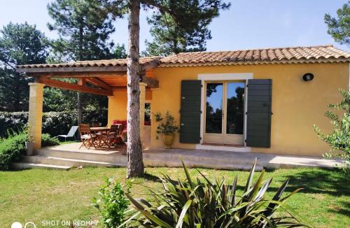 Saint-Siffret House | Proche Uzès petit gîte avec grande cuisine d'été et piscine