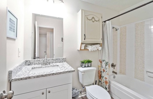 Northeast Carrollton House | Proctor Home with Game Room