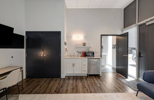 Donelson Apartment | Professional Retreat Double Queen Room